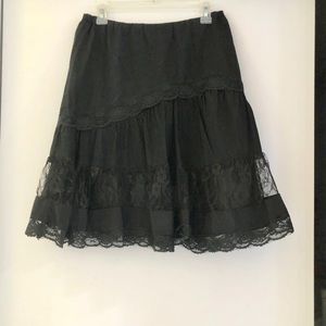 PROVOGUE | Black Lace Skirt Medium